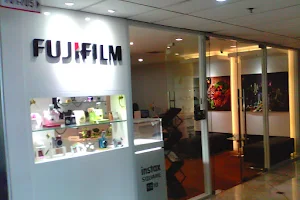 Fujifilm Showroom and Gallery Surabaya image