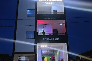 2 friends hotel & restaurant image