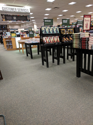 Book Store «Barnes & Noble», reviews and photos, 3100 Main St #1400, Maumee, OH 43537, USA