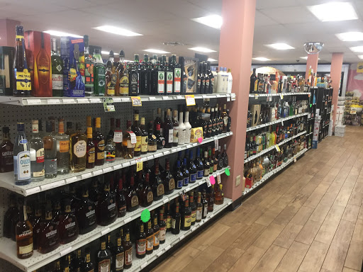 Liquor Store «Lafayette Wine & Liquor», reviews and photos, 30 Lafayette Sq, Vernon, CT 06066, USA