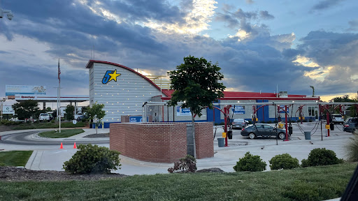 Whistle Express Car Wash en Greensboro