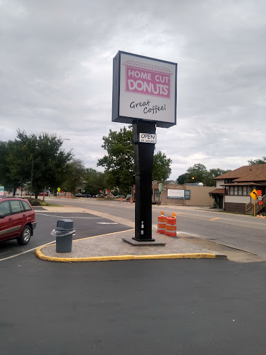 Dessert Shop «Home Cut Donuts, Inc.», reviews and photos, 815 W Jefferson St, Joliet, IL 60435, USA