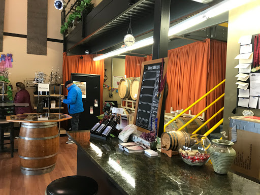 Winery «Two Rivers Vineyard & Winery», reviews and photos, 6111 US-10 #200, Ramsey, MN 55303, USA