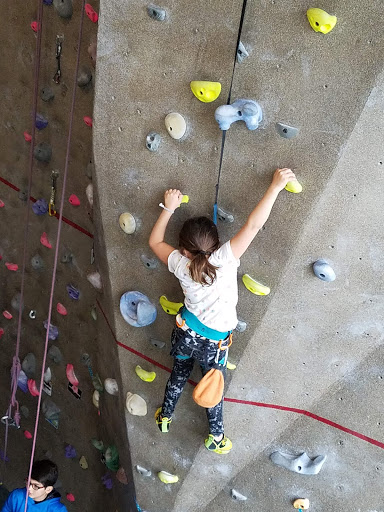 Youth Social Services Organization «Gordon Family YMCA», reviews and photos, 16101 64th St E, Sumner, WA 98390, USA