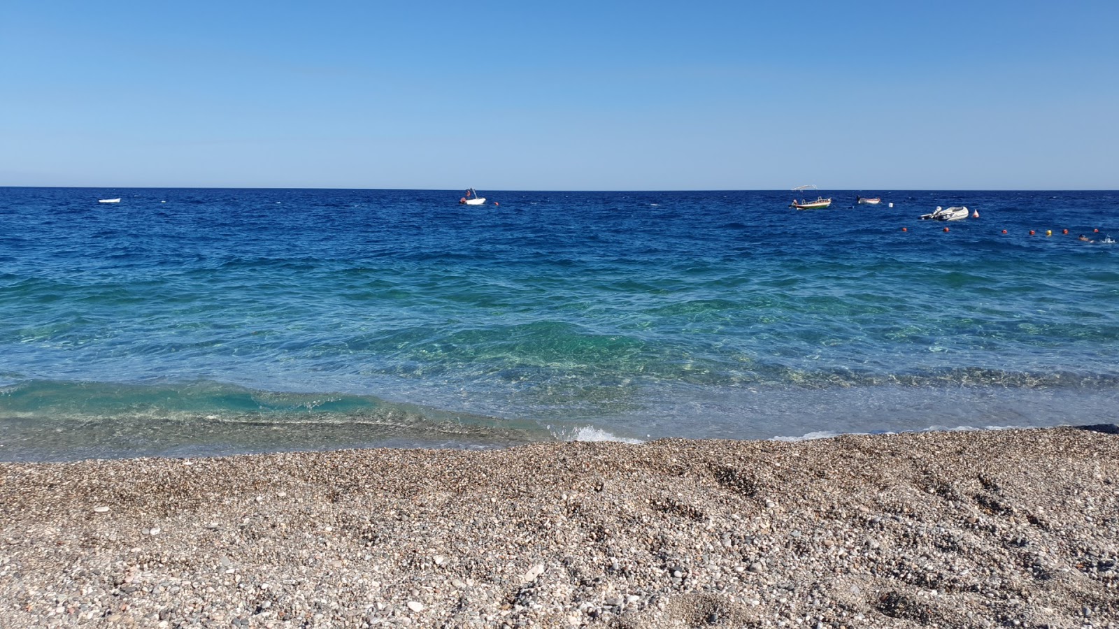 Foto van Letojanni Strand - populaire plek onder ontspanningskenners