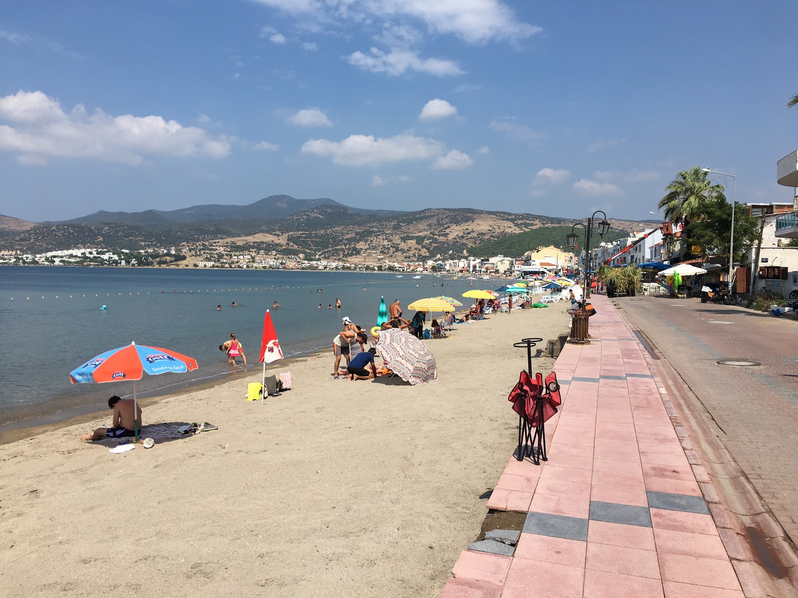 Foto van Candarli beach met beige zand oppervlakte