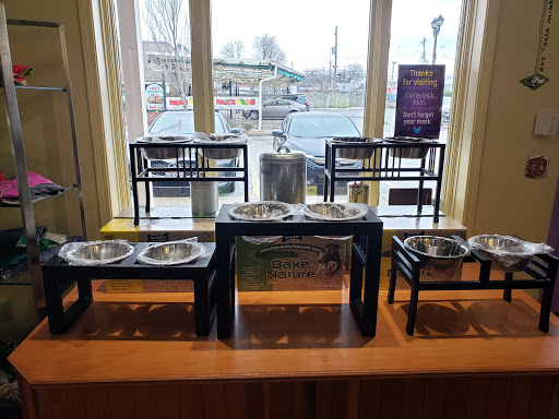 Pet Supply Store «Three Dog Bakery Inc», reviews and photos, 3929 Chenoweth Square, Louisville, KY 40207, USA