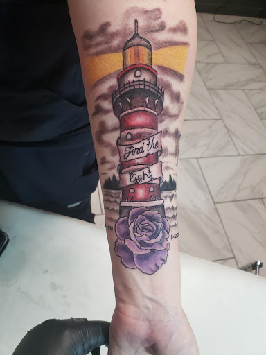 Explore sparrow tattoo ideas, creative tattoo ideas in Northampton, available at Inkglorious Custom Tattoo Studio