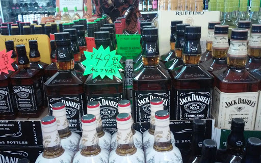 Liquor Store «Bay Shore Wine & Liquor», reviews and photos, 2058 Sunrise Hwy, Bay Shore, NY 11706, USA