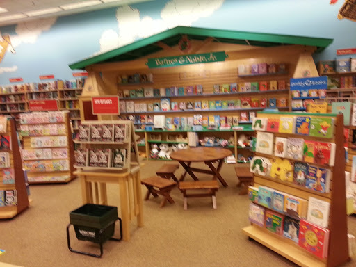 Book Store «Barnes & Noble», reviews and photos, 11500 Financial Centre Pkwy, Little Rock, AR 72211, USA