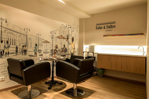 Très Salón  & Barbershop en Palencia, Palencia
