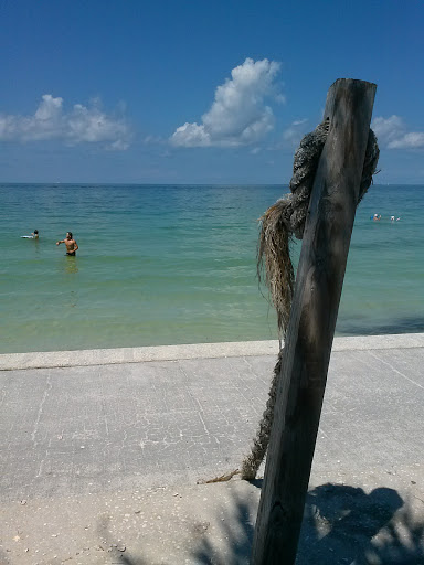 Public Beach «Pass-A-Grille Beach», reviews and photos, 113 11th Ave, Pass-A-Grille Historic District, FL 33706, USA