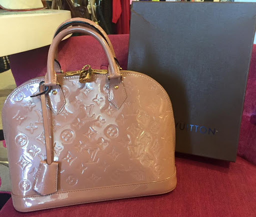 Consignment Shop «Closet NV», reviews and photos, 745 E Maple Rd, Birmingham, MI 48009, USA