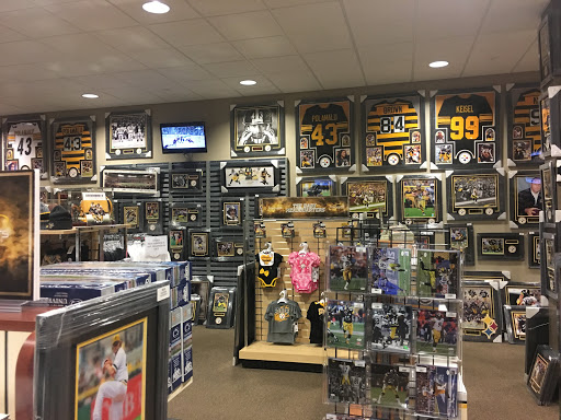 Shopping Mall «The Mall at Robinson», reviews and photos, 100 Robinson Centre Drive, Pittsburgh, PA 15205, USA