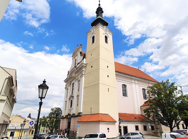 Recenze na Římskokatolická farnost Panny Marie Kroměříž v Kroměříž - Kostel