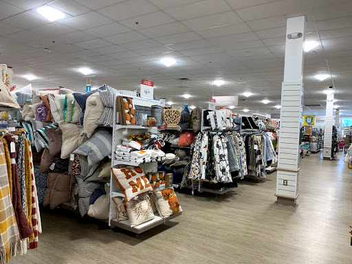 Department Store «HomeGoods», reviews and photos, 43 Woodbridge Center Dr, Woodbridge, NJ 07095, USA