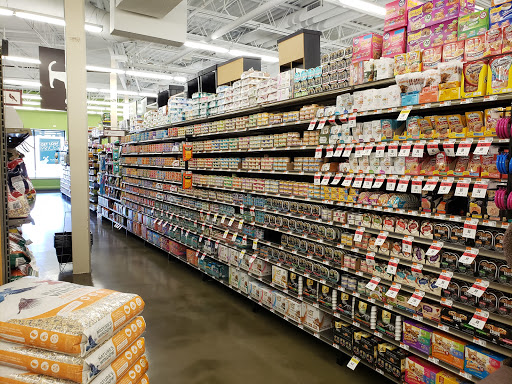 Pet Supply Store «Pet Supplies Plus», reviews and photos, 9 Waukegan Rd, Deerfield, IL 60015, USA