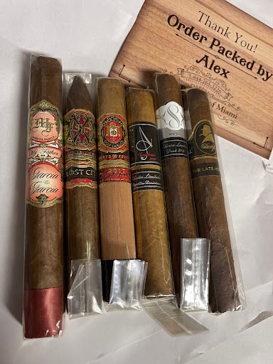 Cigar Shop «Cigar Bundles of Miami Cigar Lounge», reviews and photos, 405 SE 1st Ave, Florida City, FL 33034, USA