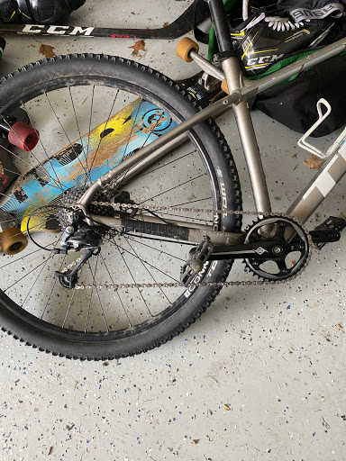 Bicycle Store «Carmel Cyclery», reviews and photos, 230 W Carmel Dr, Carmel, IN 46032, USA