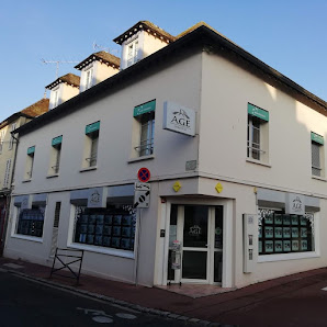 Agence Epernon Immobilier 2 Pl. Aristide Briand, 28230 Épernon, France