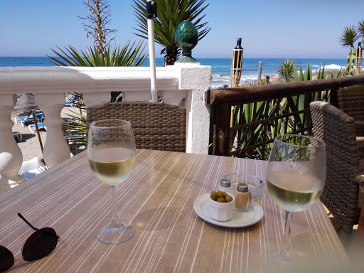 Información y opiniones sobre Restaurante – Chiringuito Triana Marbella ( Beach Restaurant, Restaurante Paella y Mariscos) de Marbella