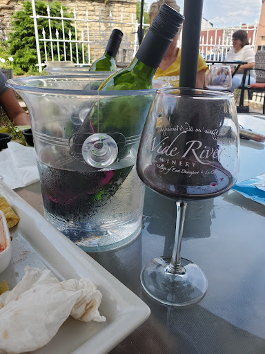 Winery «Wide River Winery - Tasting Room», reviews and photos, 106 N Cody Rd, Le Claire, IA 52753, USA