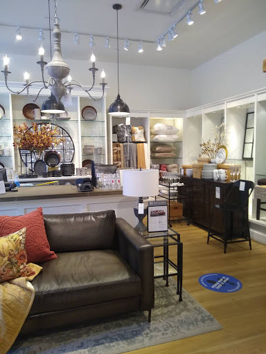 Furniture Store «Pottery Barn», reviews and photos, 321 King St, Charleston, SC 29401, USA