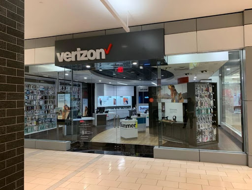 Cell Phone Store «Verizon», reviews and photos, 5065 Main St, Trumbull, CT 06611, USA