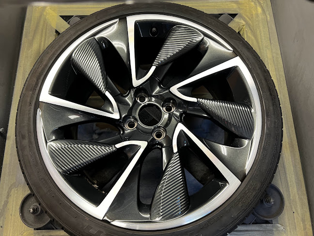Reviews of SWEET ALLOYS / Mobile Alloy Wheel Refurbishment & Diamond Cutting Specialist in Southampton - Auto repair shop