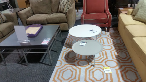 Furniture Rental Service «CORT Furniture Rental & Clearance Center», reviews and photos, 1641 Cobb Pkwy S, Marietta, GA 30060, USA