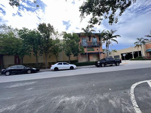 Liquor Store «Publix Liquors at Pompano Shopping Center», reviews and photos, 2513 E Atlantic Blvd, Pompano Beach, FL 33062, USA