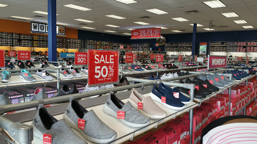 Shoe Store «SKECHERS Factory Outlet», reviews and photos, 10515 N Mopac Expy #140, Austin, TX 78759, USA
