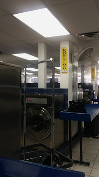 Hollywood Coin Laundry - Photo 9 - Car repair in Hollywood, FL, Fort Lauderdale