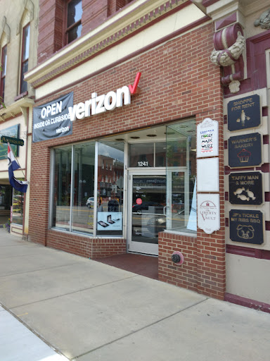 Cell Phone Store «Verizon Authorized Retailer - A Wireless», reviews and photos, 1241 Liberty St, Franklin, PA 16323, USA