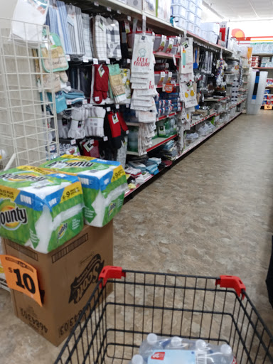 Dollar Store «FAMILY DOLLAR», reviews and photos, 2319 N Rolling Rd, Windsor Mill, MD 21244, USA