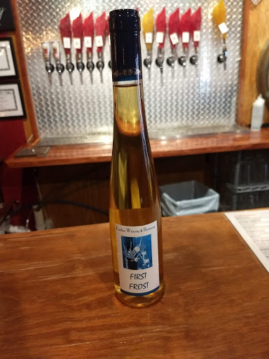 Brewery «Fenton Winery & Brewery», reviews and photos, 1370 N Long Lake Rd, Fenton, MI 48430, USA