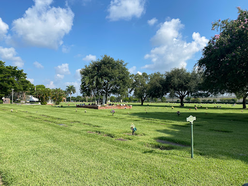 Funeral Home «Forest Lawn Funeral Home», reviews and photos, 2401 SW 64th Ave, Fort Lauderdale, FL 33317, USA