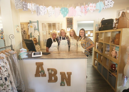 A Baby Naturally, 130 E Willow Ave, Wheaton, IL 60187, USA, 