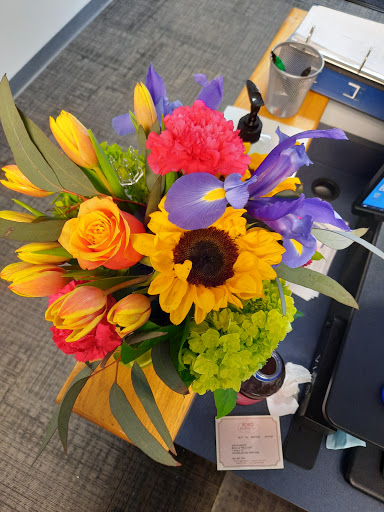 Florist «Ford Flower Co.», reviews and photos, 83 S Broadway, Salem, NH 03079, USA