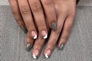 Bell’s Nails image