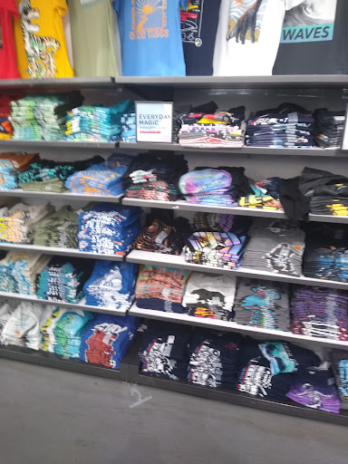 Shoe Store «DSW Designer Shoe Warehouse», reviews and photos, 202 Orland Park Pl, Orland Park, IL 60462, USA