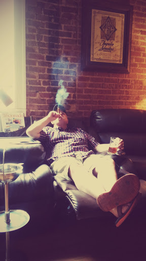 Cigar Shop «Spring Street Cigars», reviews and photos, 208 N Spring St, Tupelo, MS 38804, USA