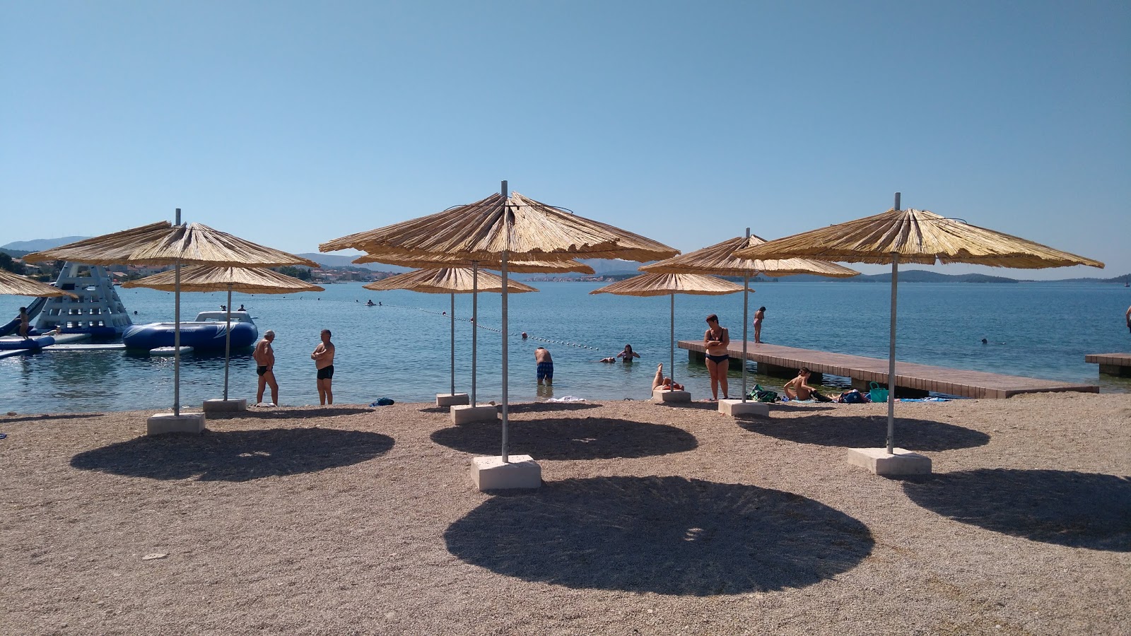 Photo de Rezaliste beach avec baie longue