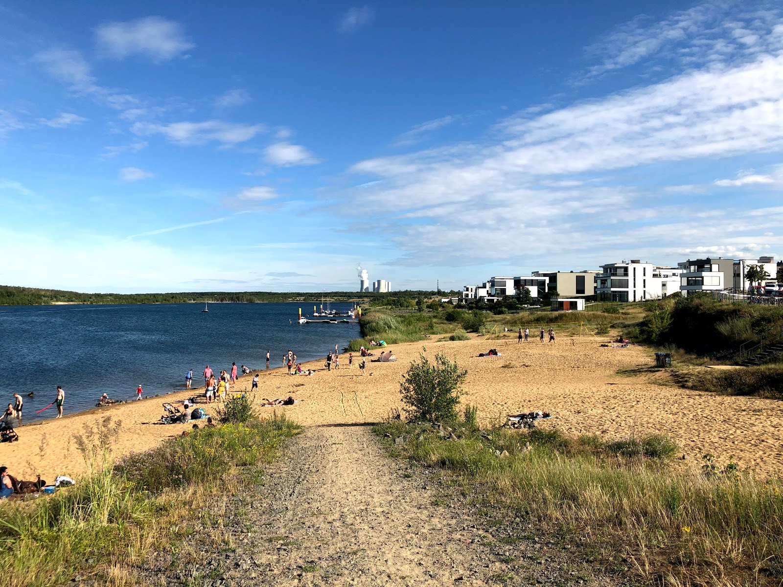 Zdjęcie Badestrand Zwenkauer See z powierzchnią beżowy piasek