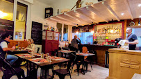 Atmosphère du Restaurant Relais du Grenier à Jambons à Rimont - n°4