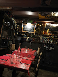Atmosphère du Restaurant La Guinguette Du Singe à Cazouls-lès-Béziers - n°1