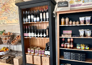 Photo n°2 de A l'Essentiel - Restaurant à Le Vintrou ()