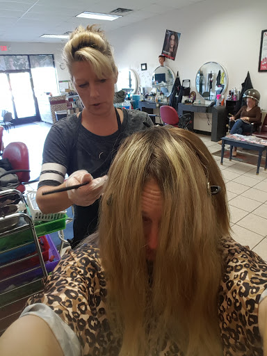 Beauty Salon «Mane 1 Salon», reviews and photos, 1100 E Constitution St, Norman, OK 73071, USA