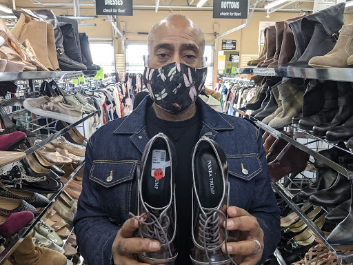 Clothing Store «Opitz Outlet», reviews and photos, 4320 Excelsior Blvd, St Louis Park, MN 55416, USA