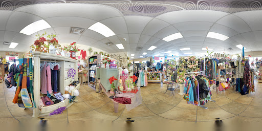 Gift Shop «Shop To Carrie On Gift & Clothing Boutique», reviews and photos, 11045 W National Ave, West Allis, WI 53227, USA